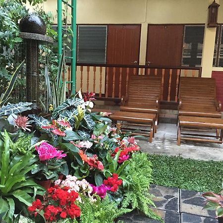 Siriwan Guesthouse Chiang Mai Luaran gambar