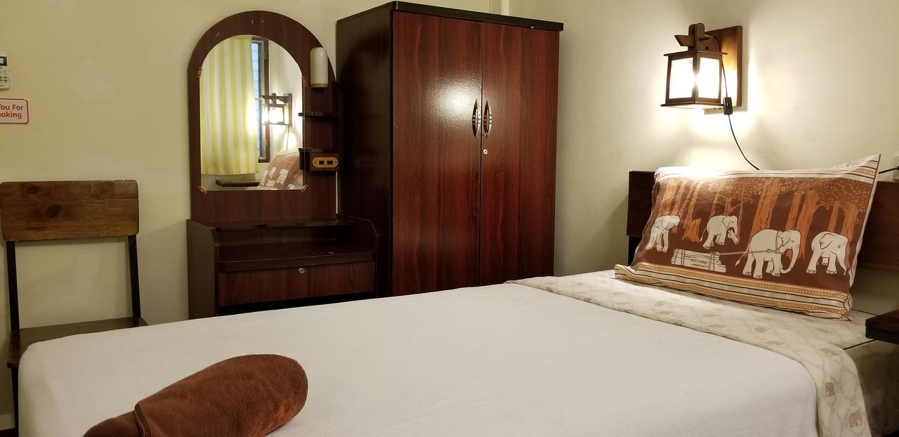 Siriwan Guesthouse Chiang Mai Luaran gambar