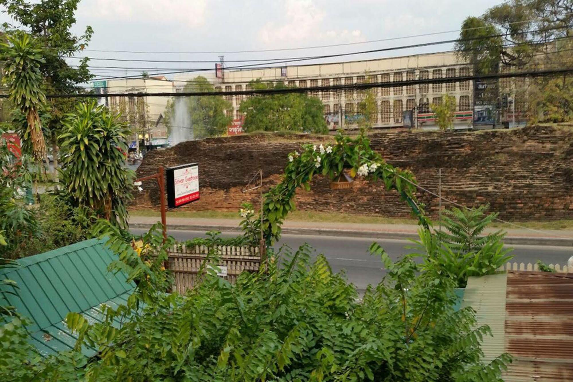 Siriwan Guesthouse Chiang Mai Luaran gambar